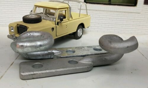 Offside Tailgate Chain Hook - Series - 332445 Offside Tailgate Chain Hook - Series - 332445