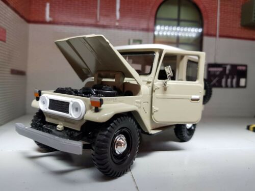Toyota Land Cruiser FJ40 79323 Motormax 1:24