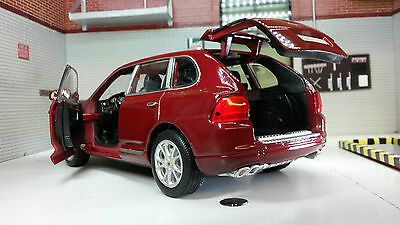 Porsche 2002 Cayenne Turbo 22431 Welly 1:24