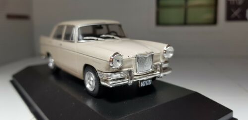 1:43 O Scale Diecast Model Car Siam di Tella 1500 ( Riley 4/ Austin Cambridge)
