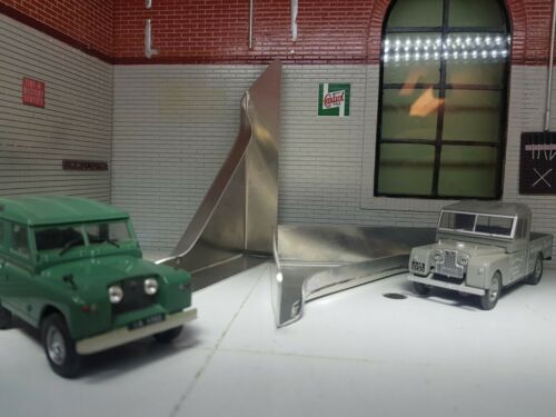 Land Rover Series 1 80 86 88 107 109 Rear Body Corner Stiffener Bracket Tub x2