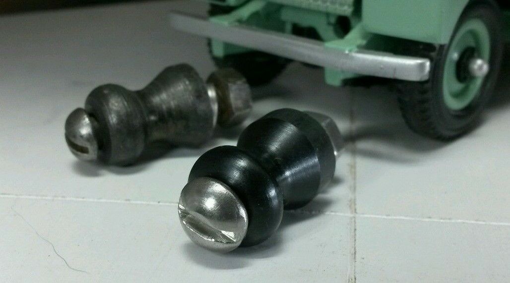 Land Rover Series 1 80 86 107 Seat box Retaining Stud & Stainless crew 302463 x2