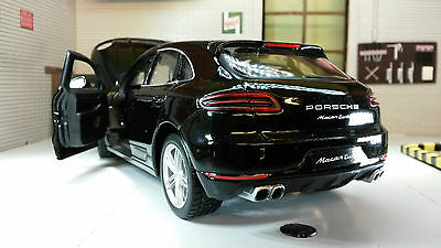 Porsche Macan 3.0 V6 2014 Bburago 21077 1:24