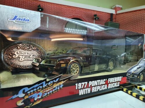 Smokey And The Bandit Pontiac Firebird With Belt Buckle 1977 Jada 1:24