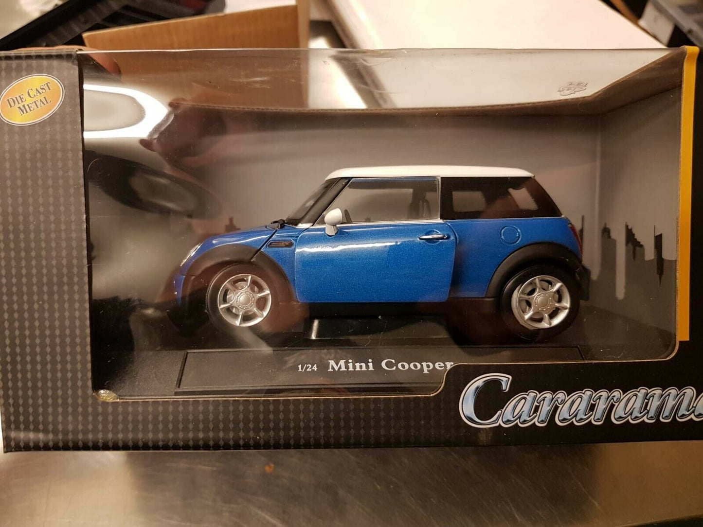Mini One Cooper R50 R53 Cararama 1:24