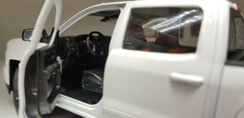 Chevrolet 2017 Silverado LT-Z71 1500 Welly 1:27/24