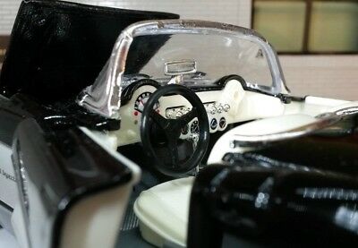 Chevrolet 1957 Corvette Cabrio Maisto1:24