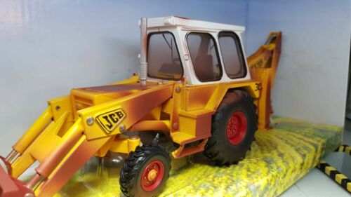 JCB 3C Digger Backhoe Mk3 MkIII Weathered Britains 1:32