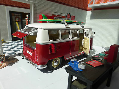 Volkswagen VW Split Screen 22095 Welly 1:24