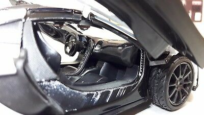 McLaren P1 Model 79325 Motormax 1:24