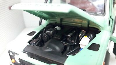 Land Rover Defender 90 22498 Welly 1:24