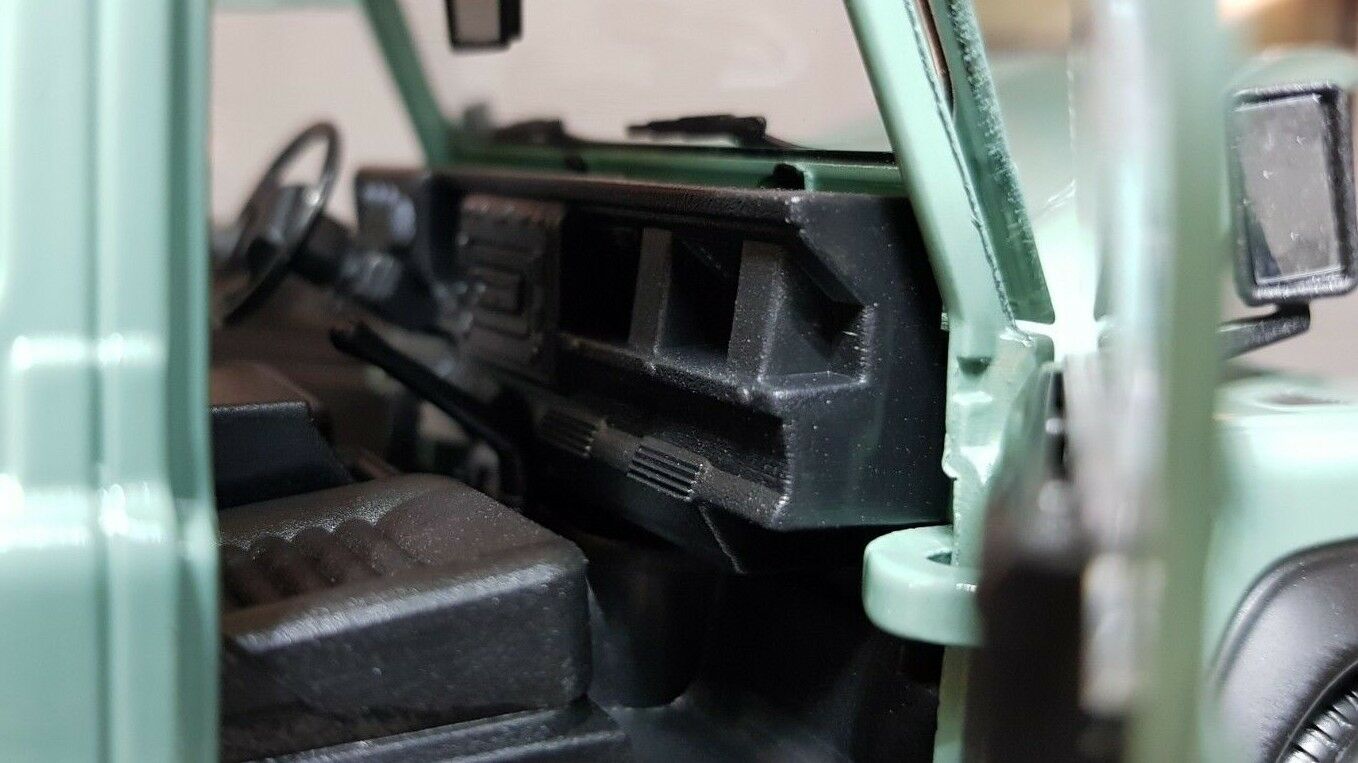 Land Rover Defender 125115 Cararama 1:24