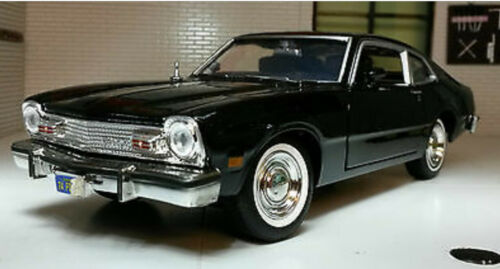 Ford 1974 Maverick 73326 Motormax 1:24