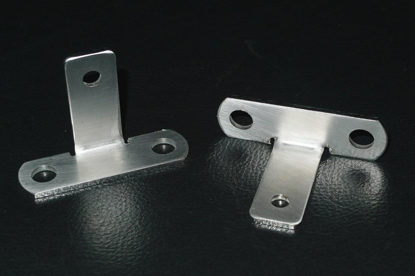 Supports pivotants de bouclier de boue de frein à disque FRC3725 en acier inoxydable Land Rover Defender x2