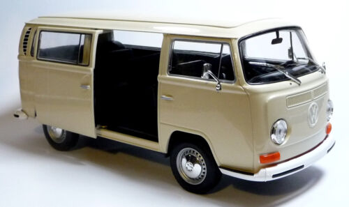 Volkswagen 1972 VW Bay T2 22472 Welly 1:24