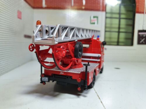 Mercedes L319 Drehleiter 1963 Fire Turntable Engine Atlas 1:43