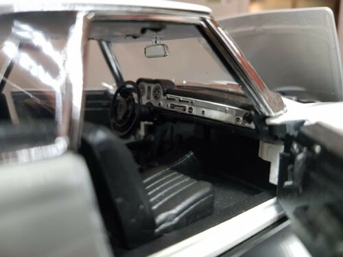 Mercedes Benz 230 SL 1:24 Model Red W113 Coupe 230SL Diecast 1963 Scale