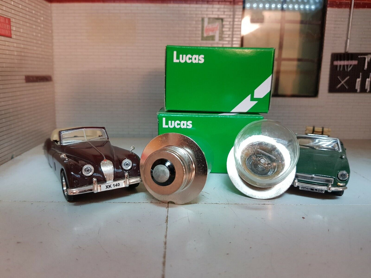 Spot & Fog Lamp Bulbs GLB323 12V 48W Lucas OEM GLB185 LLB323 P36S SLR576 WFT576