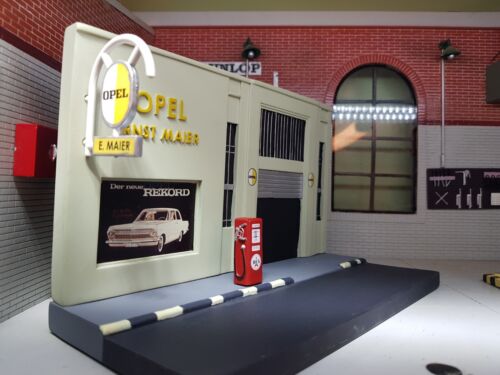 Opel Total Garage Fuel Pump Frontage Diorama Railway 1964 1:43