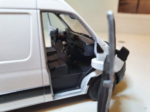 Mercedes-Benz 2019 Sprinter Kinsmart 1:48/43