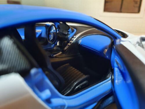 Bugatti 2016 Chiron Maisto 32509 1:24