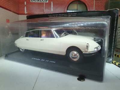 Citroen 1956 DS 19 Salvat 1:24