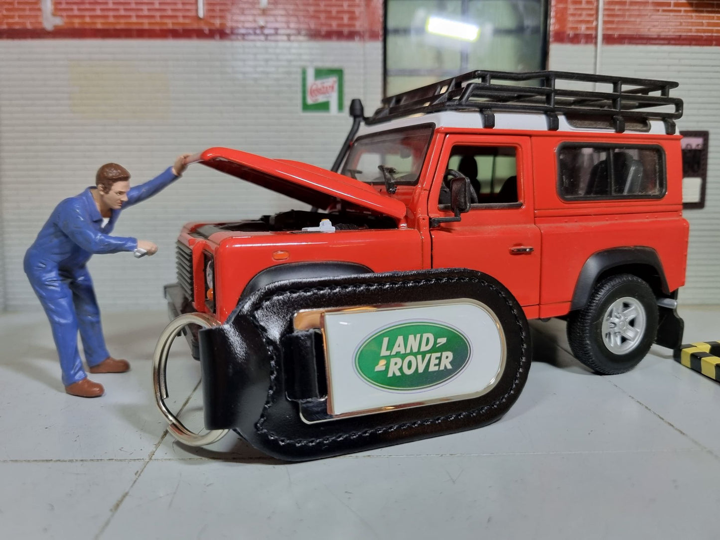 Land Rover Quality Enamel Green/White Logo Leather Key Ring