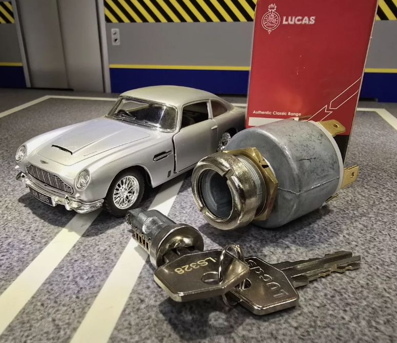 Land Rover Series 2a, 3 & Defender Petrol Ignition Switch & Keys OEM L ...