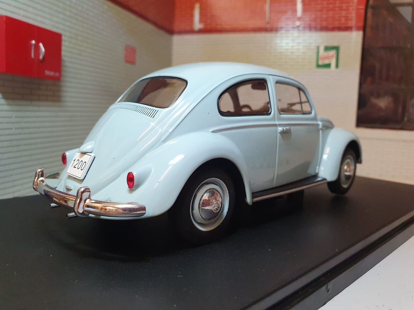 Volkswagen 1960 Beetle 124055 Whitebox 1:24