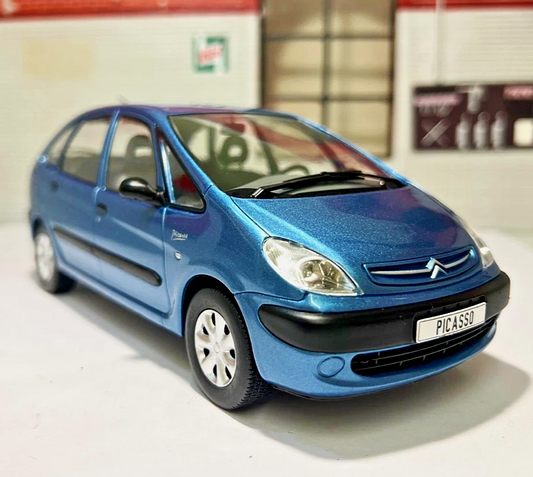 Citroen 1998 Xsara Picasso 124233 Whitebox 1:24