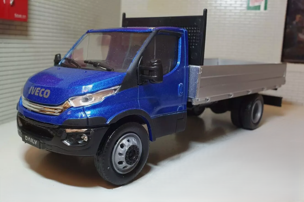 Iveco 2014 Daily (Various Body Types Available) 15873 NewRay 1:36