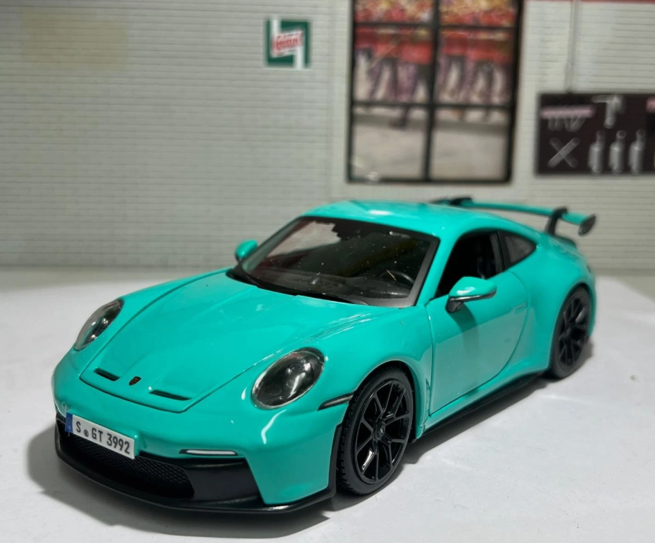 Porsche 911 GT3 18-21104 Bburago 1:24