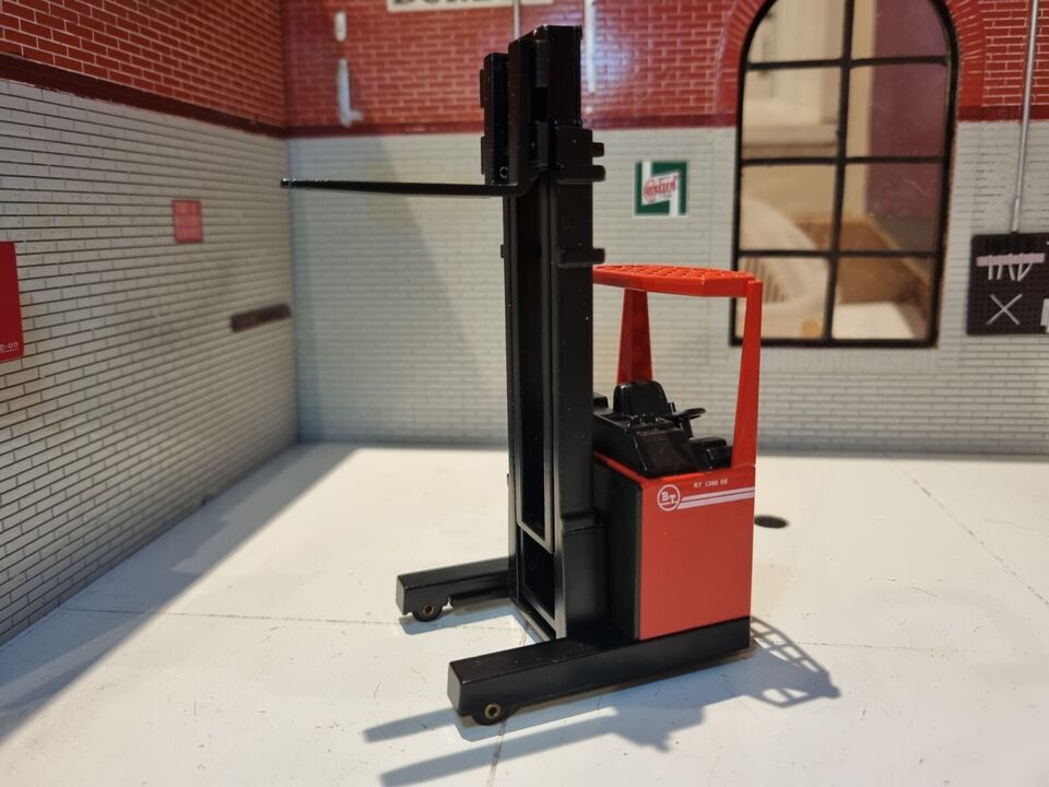BT RT 1350 SE Gabelstapler Schubmaststapler + MP-14 + Trolley SET #187 Joal 1:24/1:25