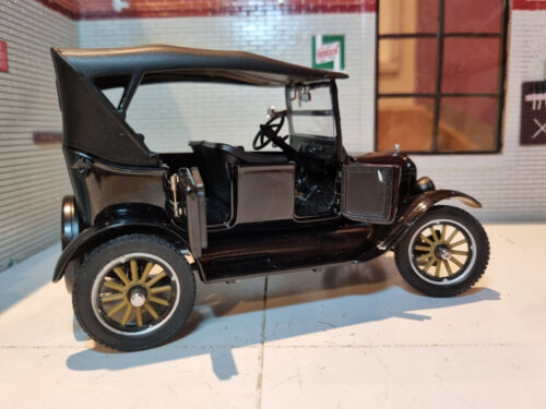 Ford 1925 Modèle T Touring #1903 Sunstar 1:24