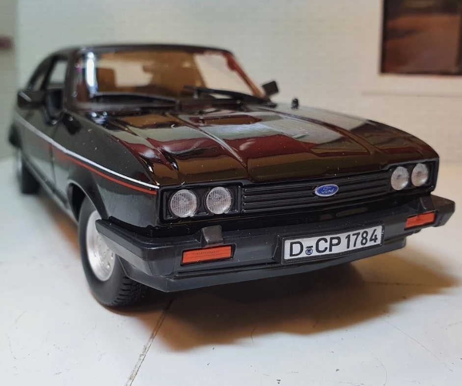 Ford 1982 Capri Mk3 21093 Bburago 1:24