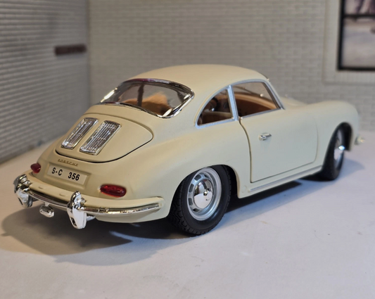 Porsche 1961 356B Coupe 22079 Bburago 1:24