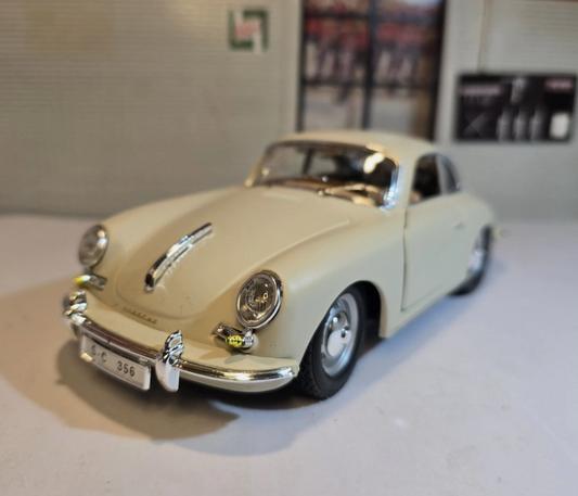 Porsche 1961 356B Coupe 22079 Bburago 1:24