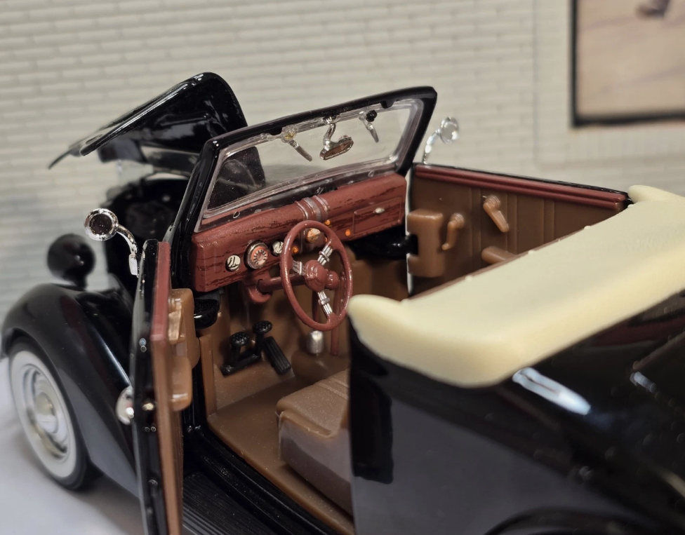 Ford 1936 Deluxe Cabriolet 22422 Welly 1:24