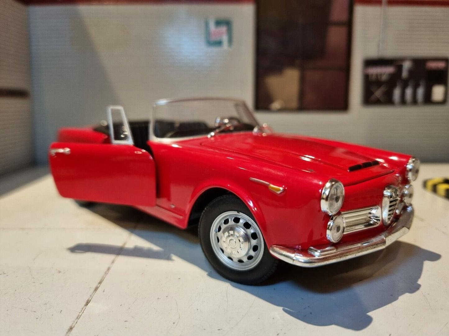 Alfa Romeo 1960 Spider 24003 Welly 1:24