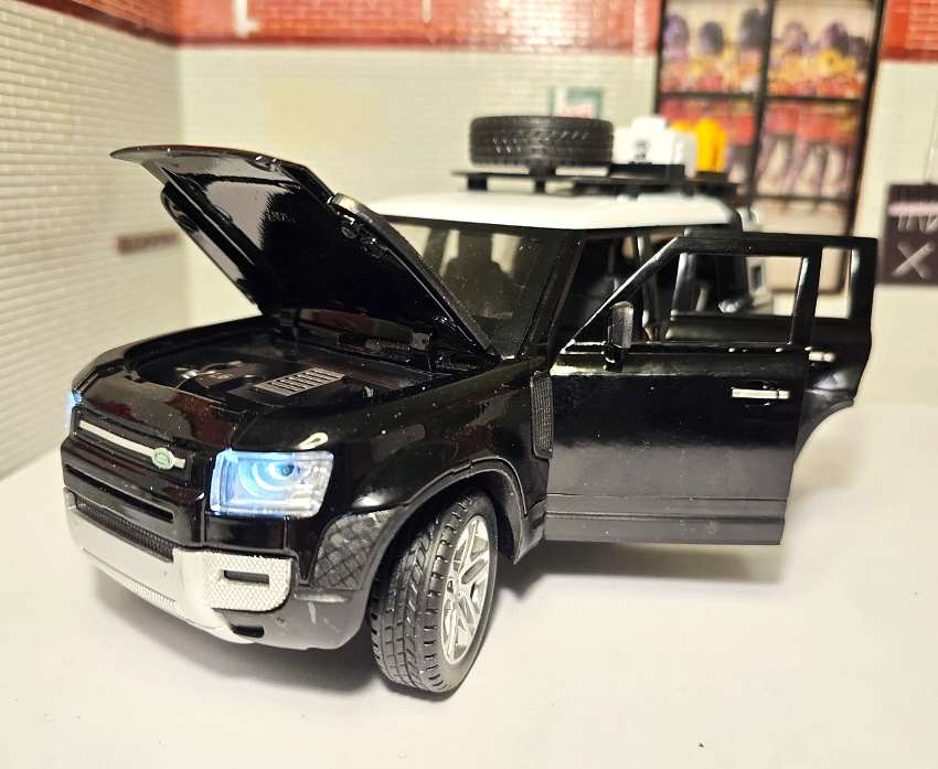 Land Rover 2022 Defender 110 CZ607 Che Zhi 1:24 (Blue/Green/Black)