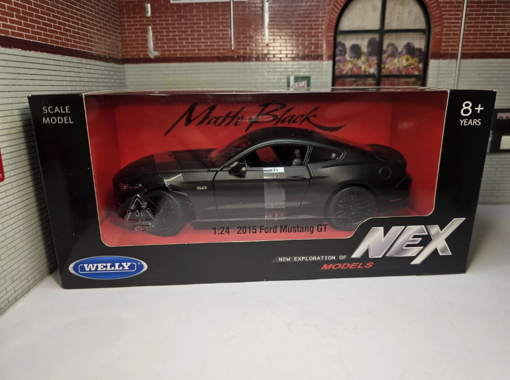 Ford 2015 Mustang GT 24062 Welly 1:24