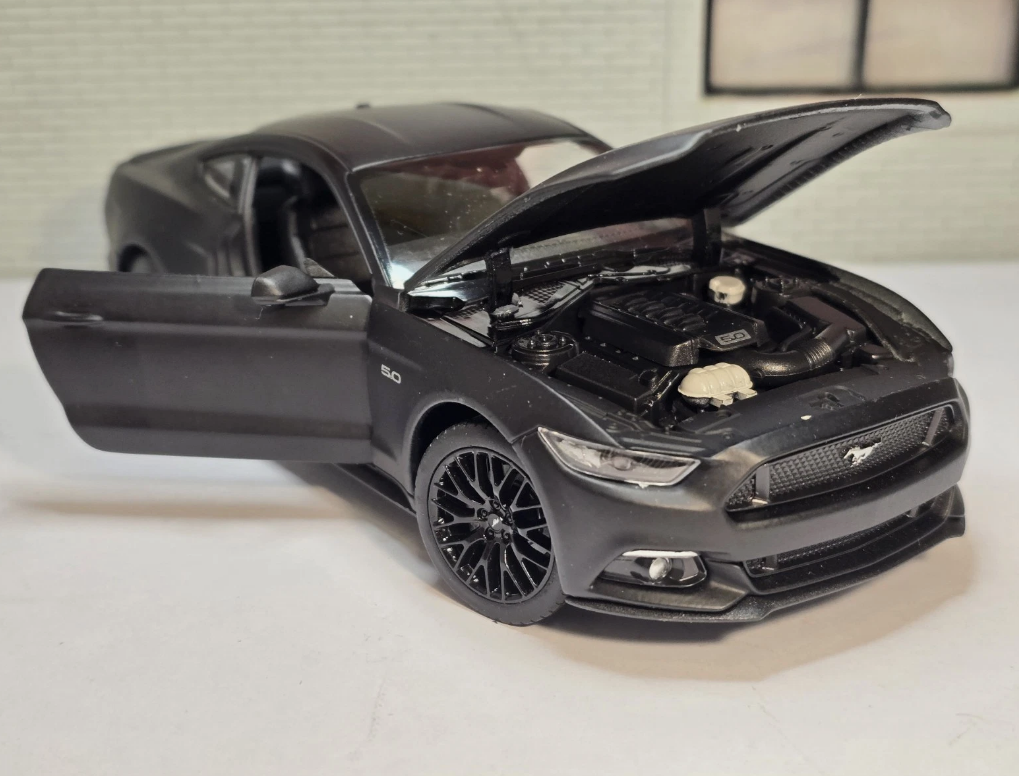 Ford 2015 Mustang GT 24062 Welly 1:24