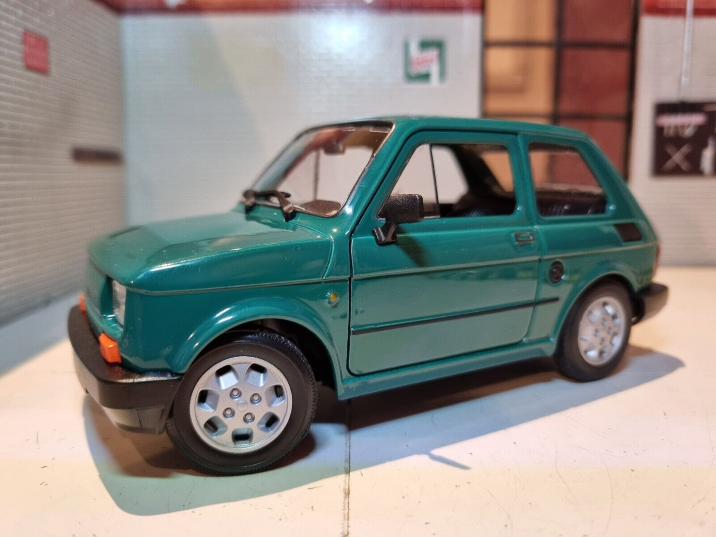 Fiat 126  1972  24066 Welly 1:21