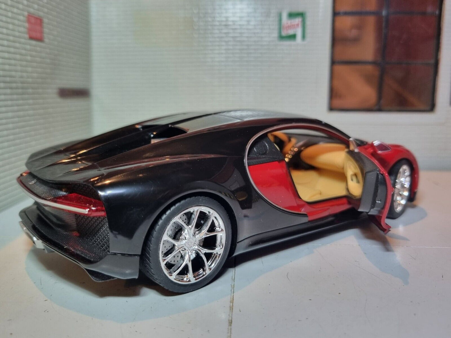 Bugatti Chiron W16 24077 Welly 1:24