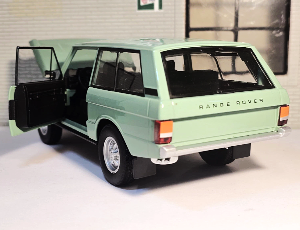 Range Rover 1977 2 Door Classic 24128 Welly 1:24
