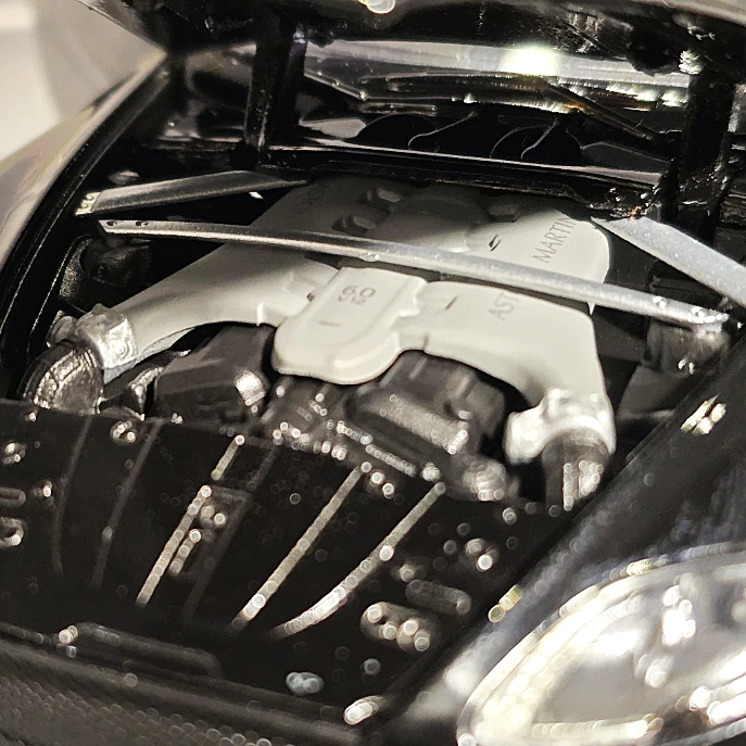 Aston Martin 2017 Vantage 24129 Welly 1:24