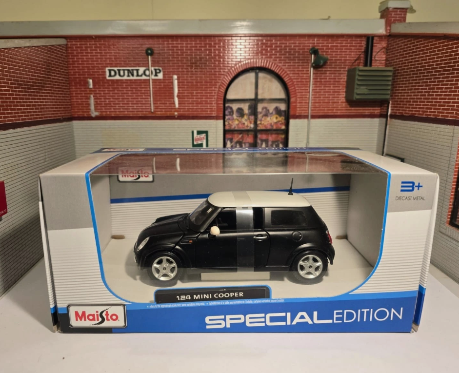 Mini One Cooper 31219 Maisto 1:24