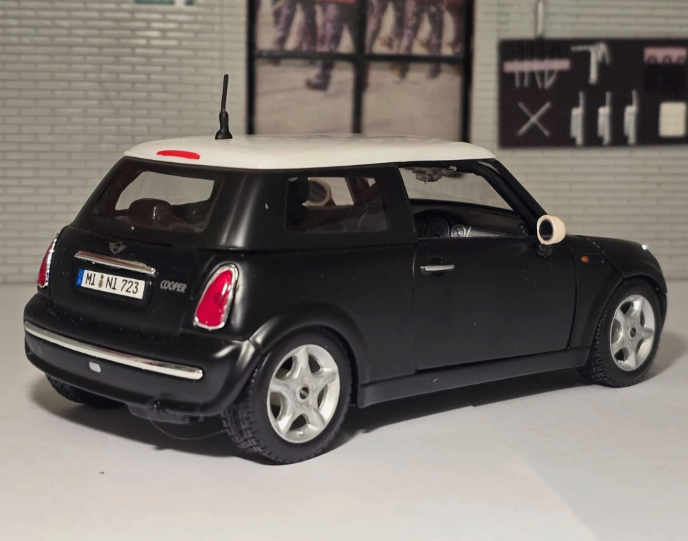 Mini One Cooper 31219 Maisto 1:24