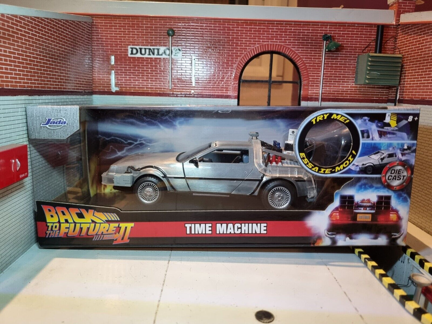 Delorean DMC Back to the Future 2 31468 Jada 1:24