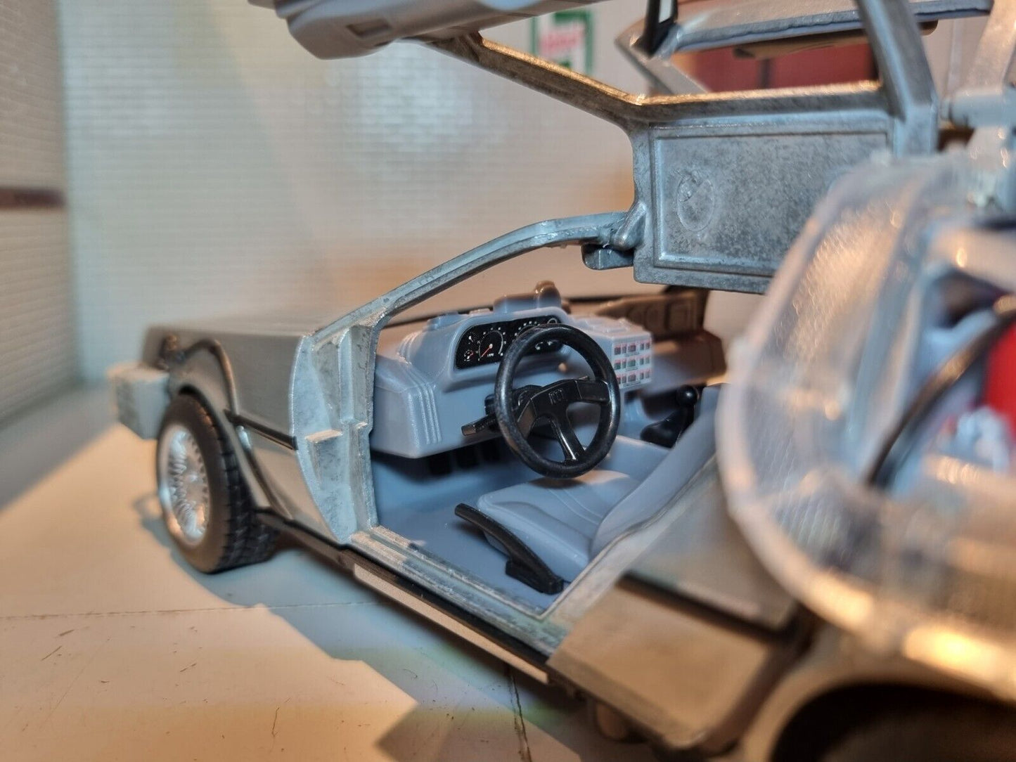 Delorean DMC Back to the Future 2 31468 Jada 1:24